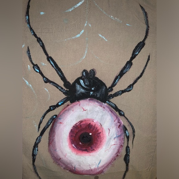 Hand painted spider eyeball khaki capri pants - Picture 9 of 9